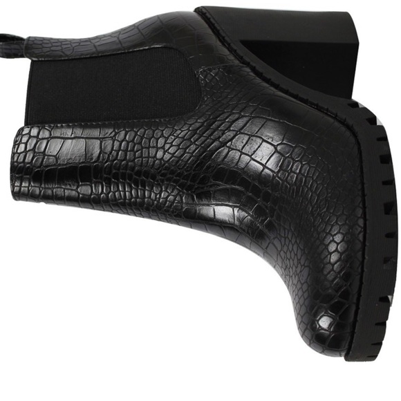 BLACK Croc Soda Booties. - Picture 8 of 9